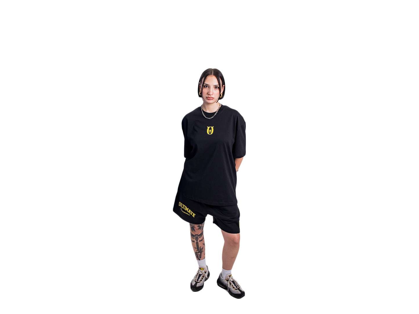 CIRCULAR LOGO Tee. - BLACK.