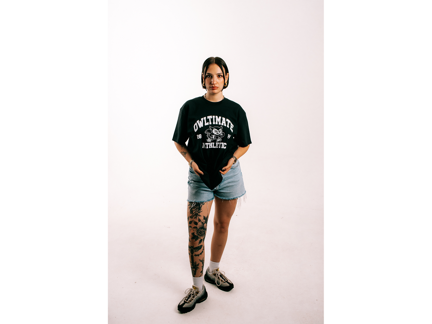 ATHLETIC TEE. - BLACK.